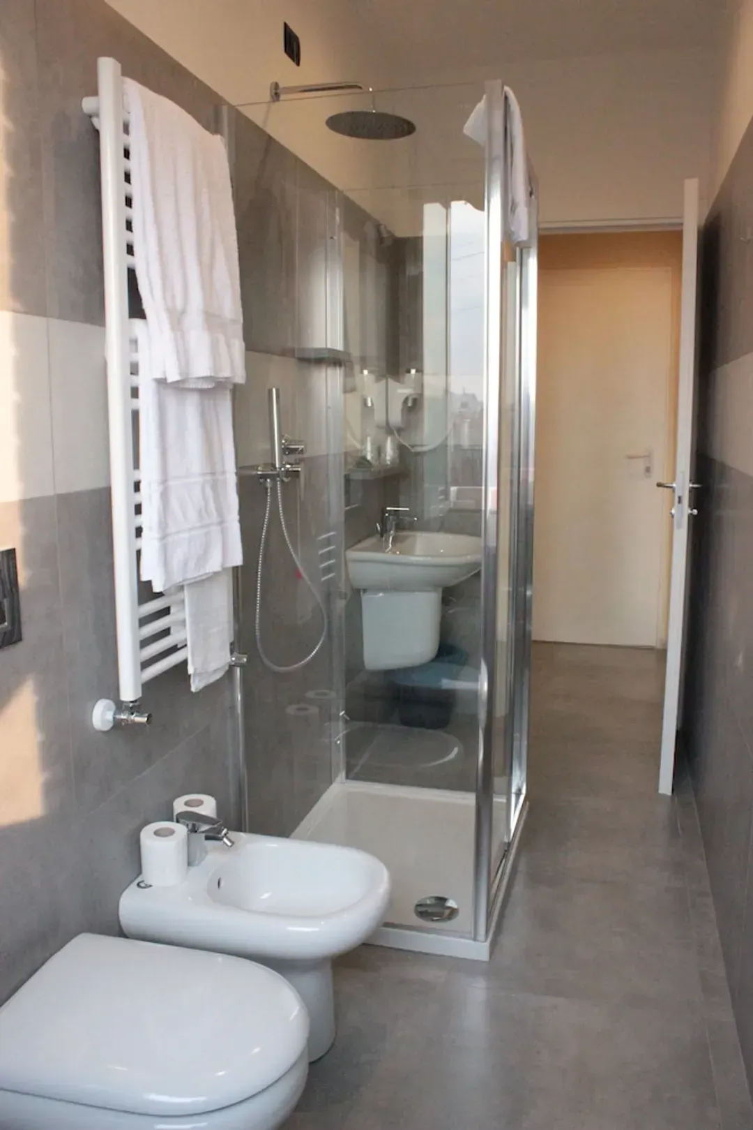 Room amenity