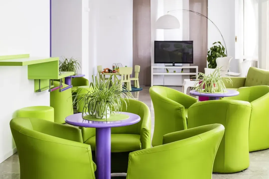 Lobby lounge
