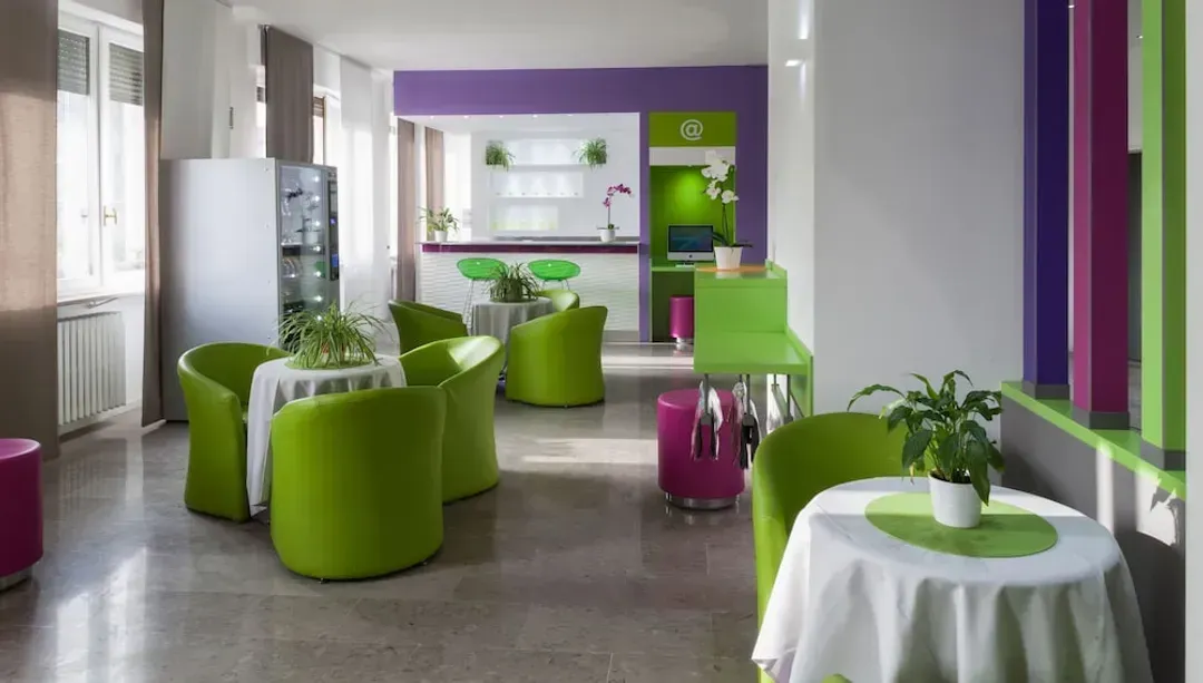 Lobby lounge