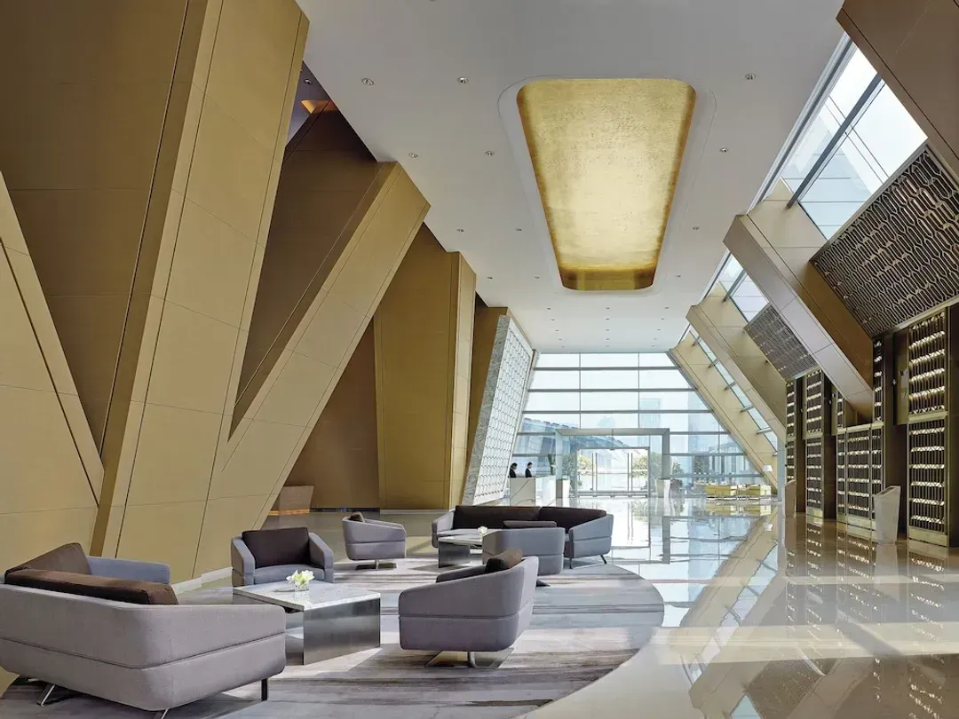 Lobby lounge
