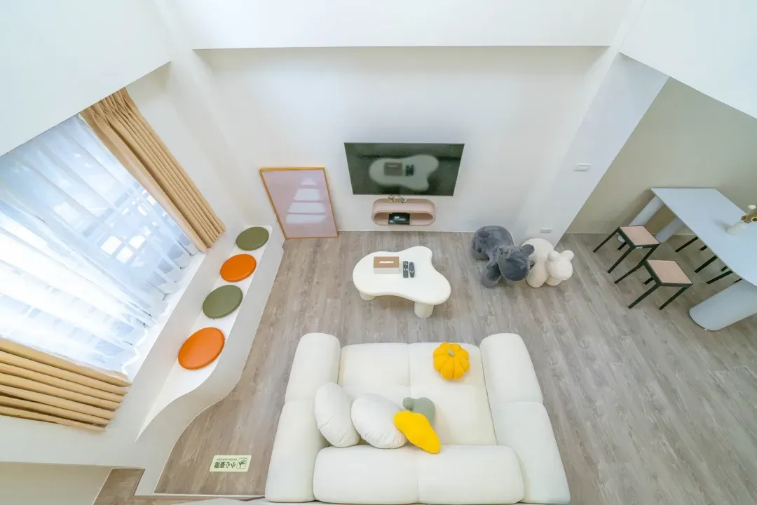Tsum Chill /near the Second Art Museum and Chihkan Tower Business District