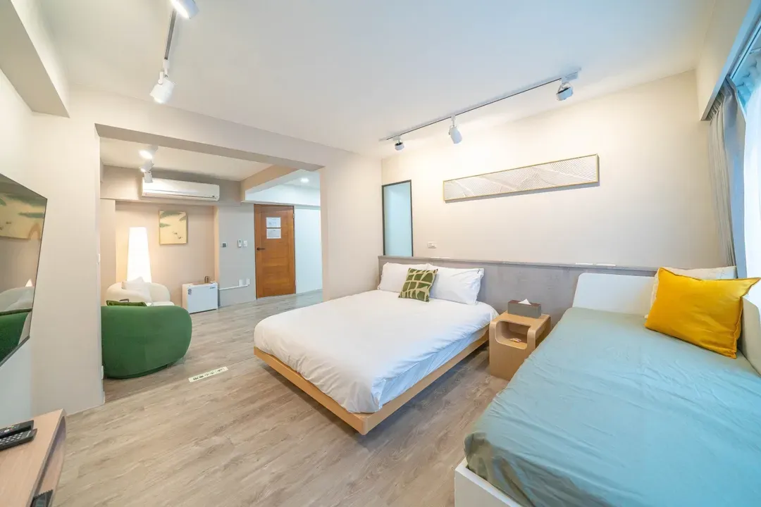 Tsum Chill /near the Second Art Museum and Chihkan Tower Business District