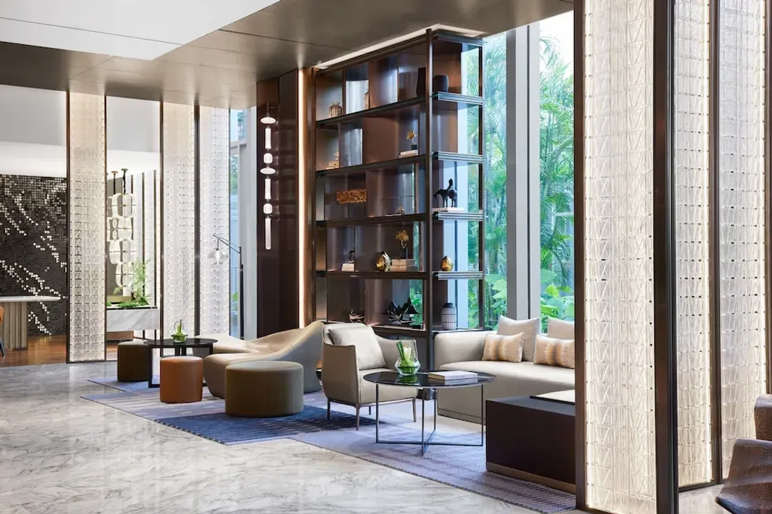 Lobby lounge