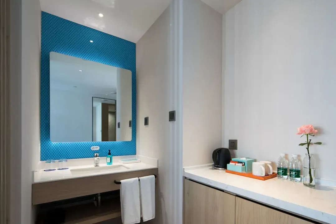 Room amenity