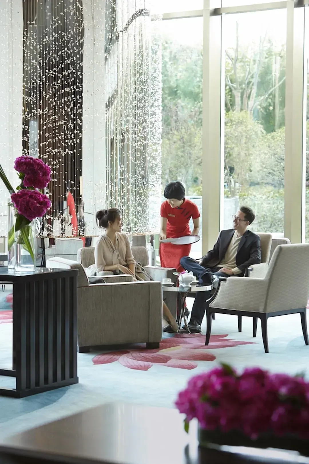Lobby lounge