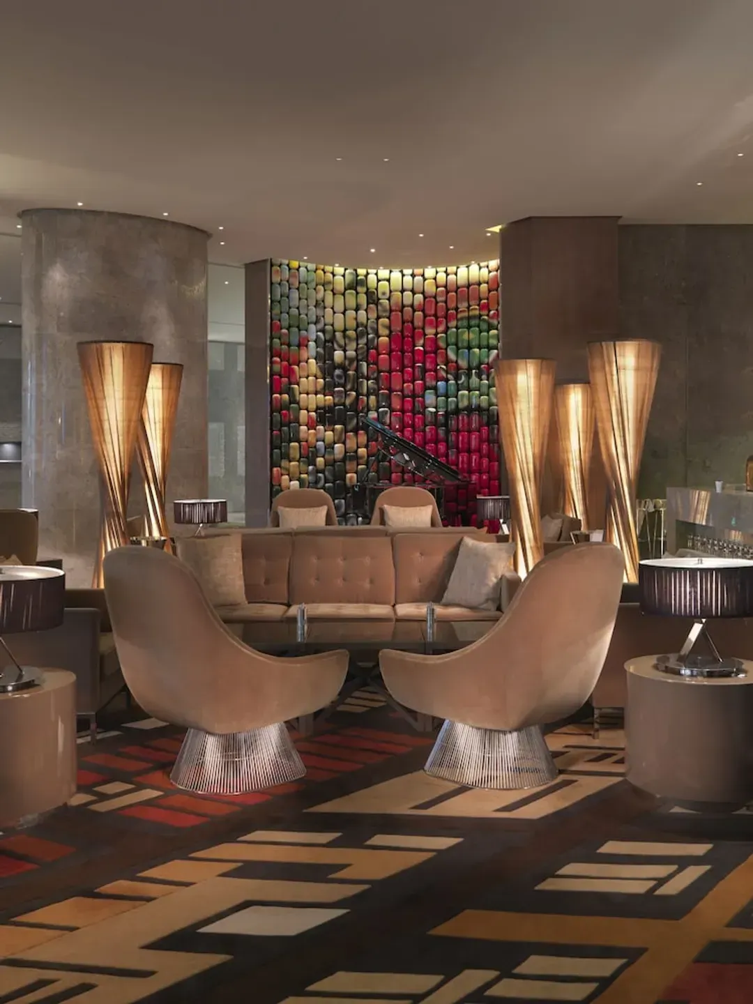 Lobby lounge
