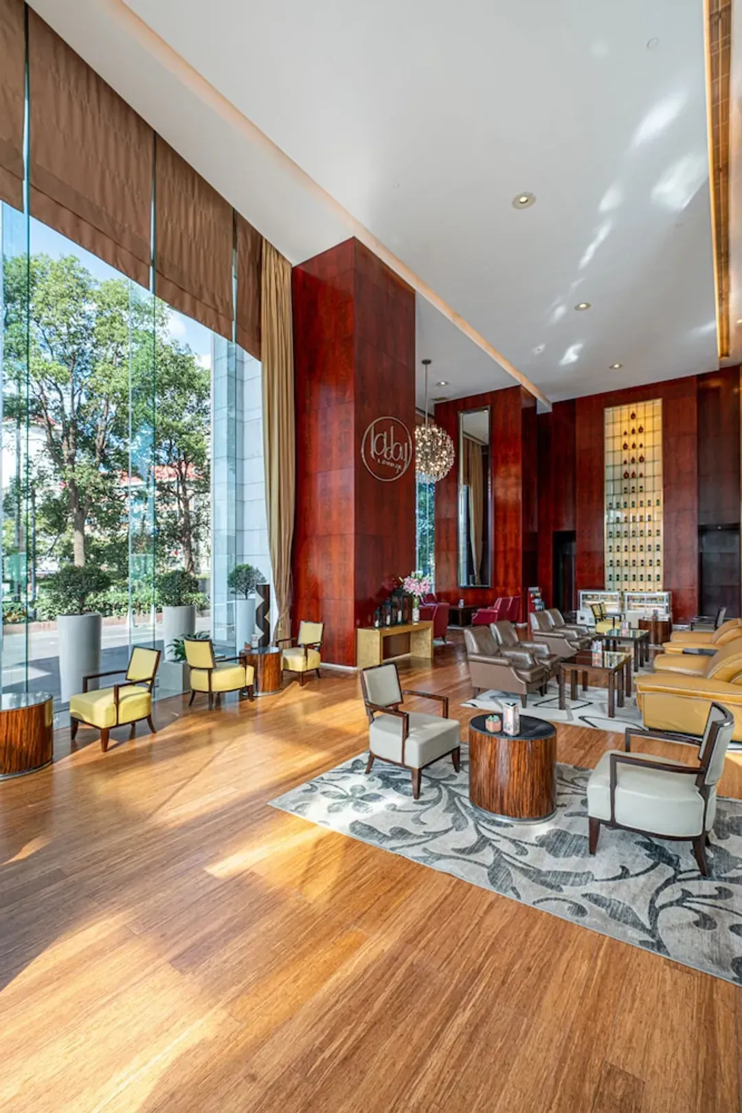 Lobby lounge