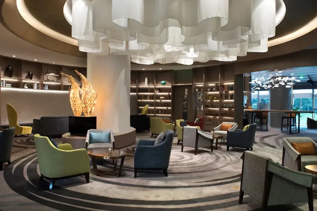 Lobby lounge