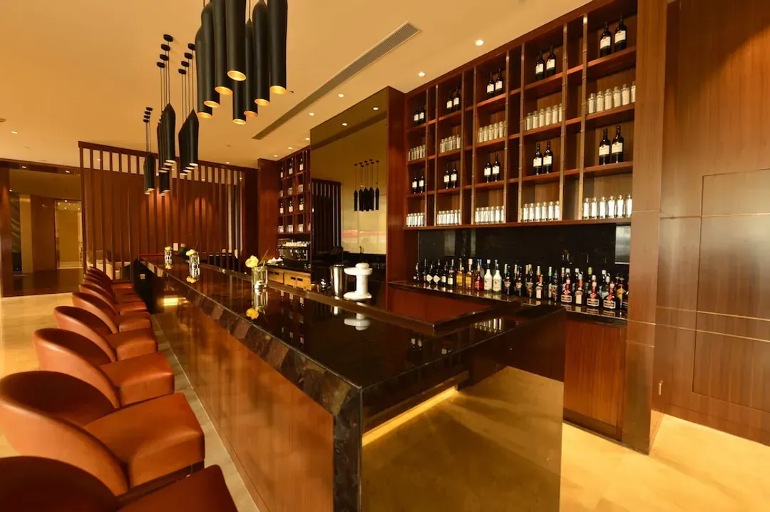 Lobby lounge