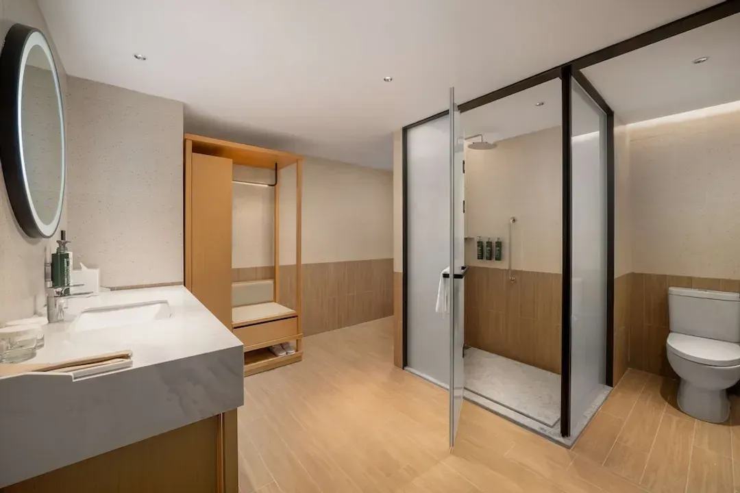 Bathroom shower