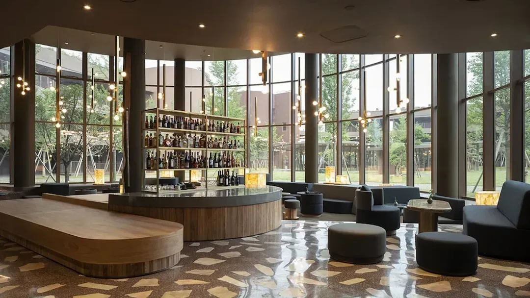 Lobby lounge