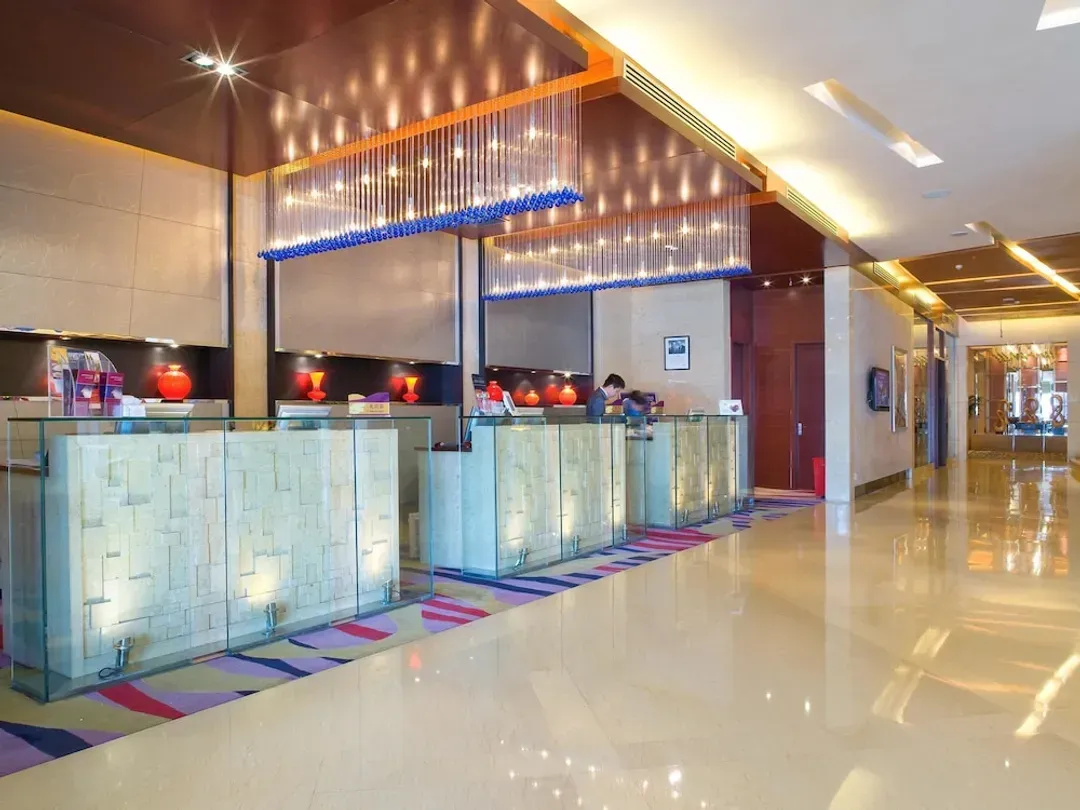 Check-in/check-out kiosk