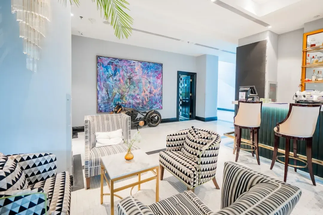 Lobby lounge