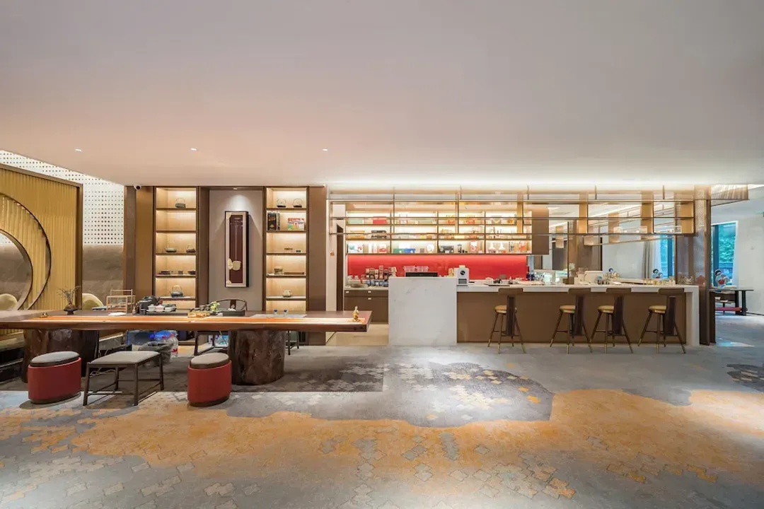Lobby lounge