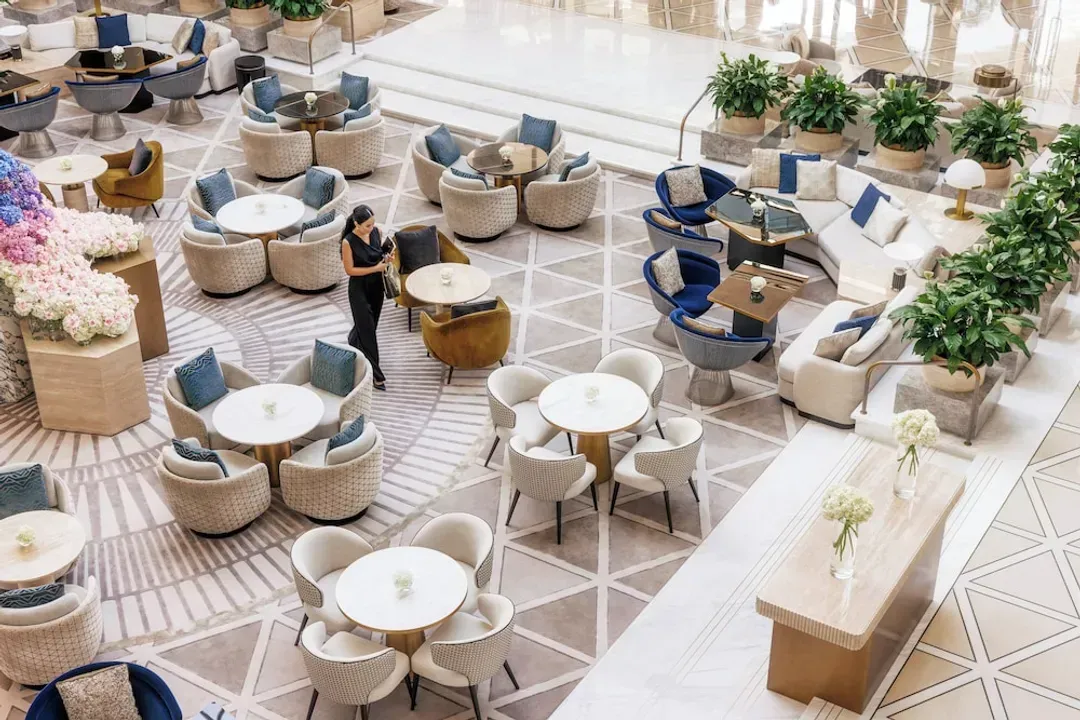 Lobby lounge