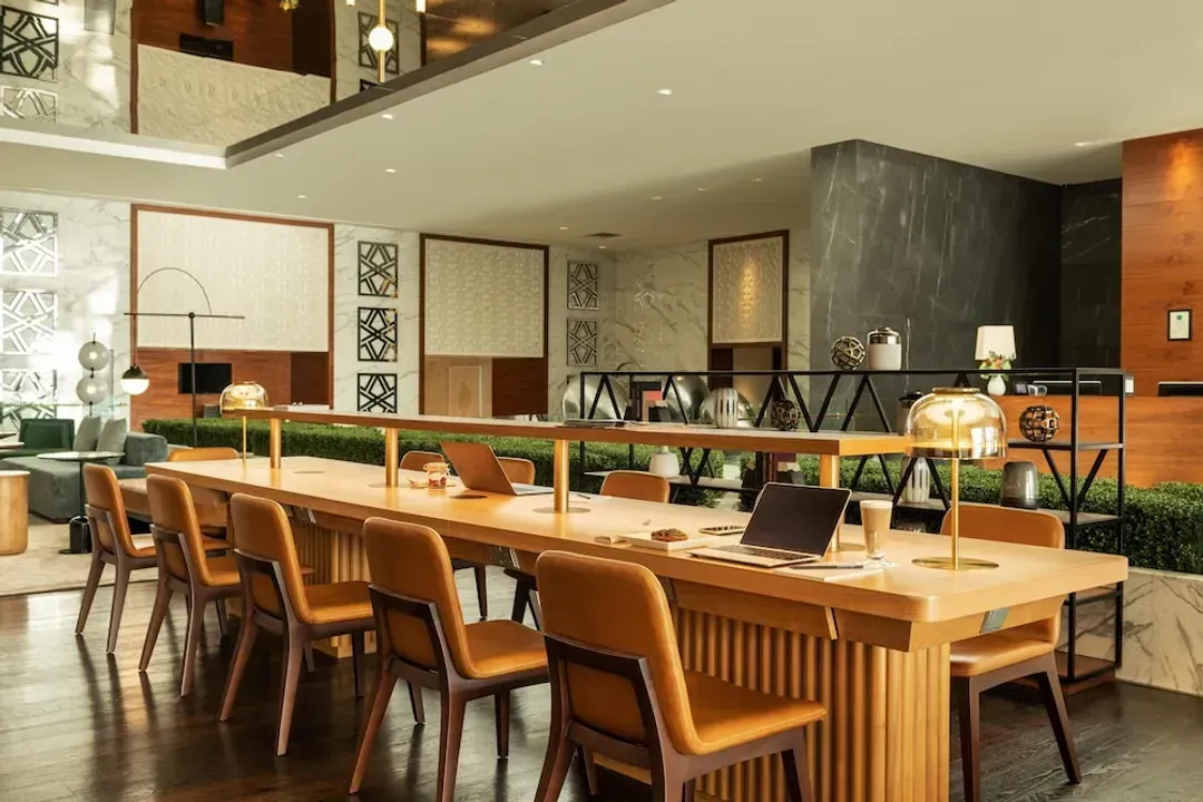 Lobby lounge