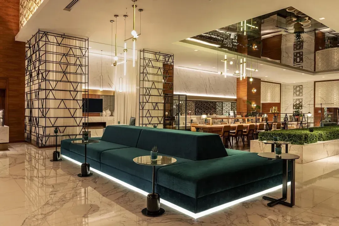Lobby lounge