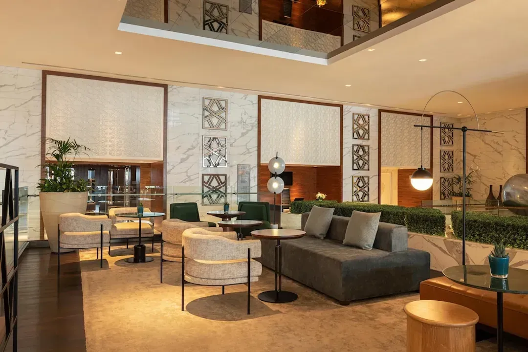 Lobby lounge