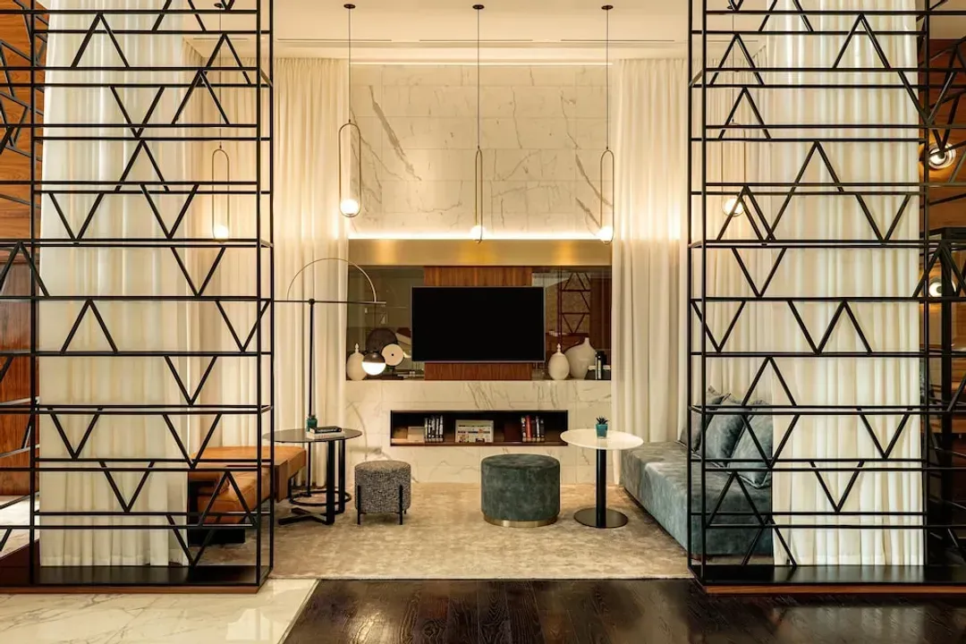 Lobby lounge