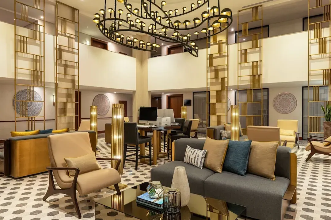 Lobby lounge