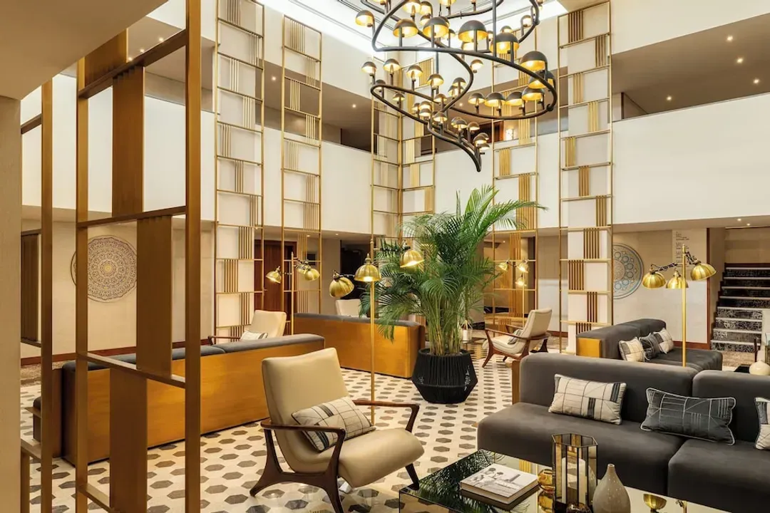 Lobby lounge