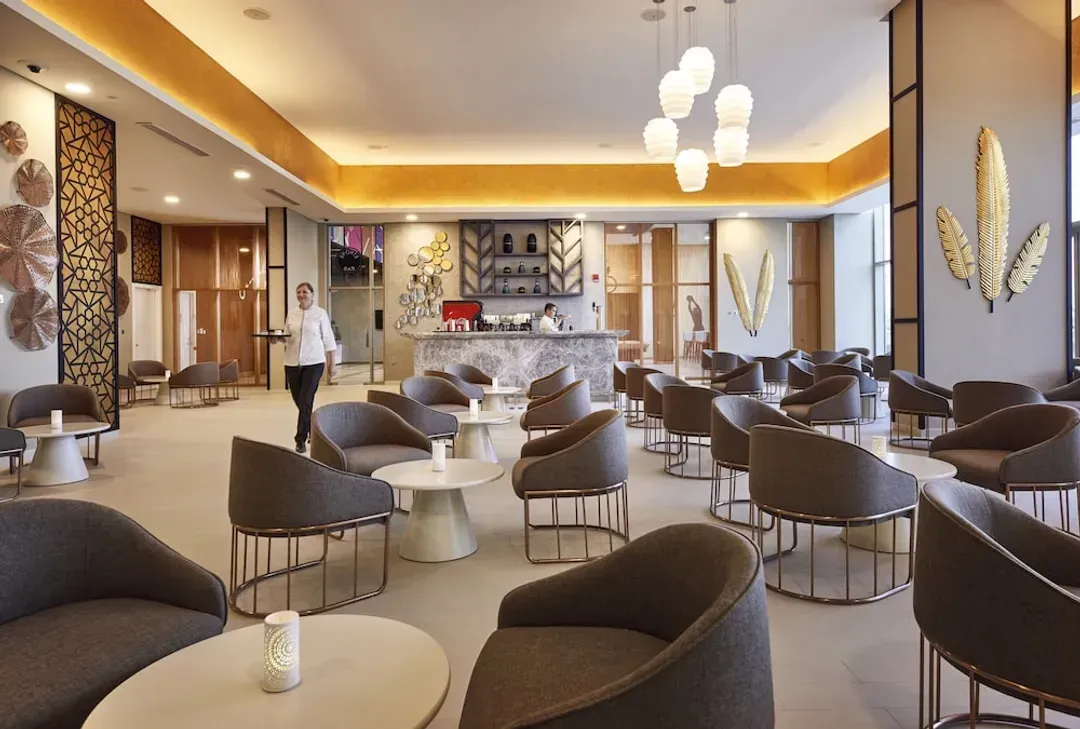Lobby lounge