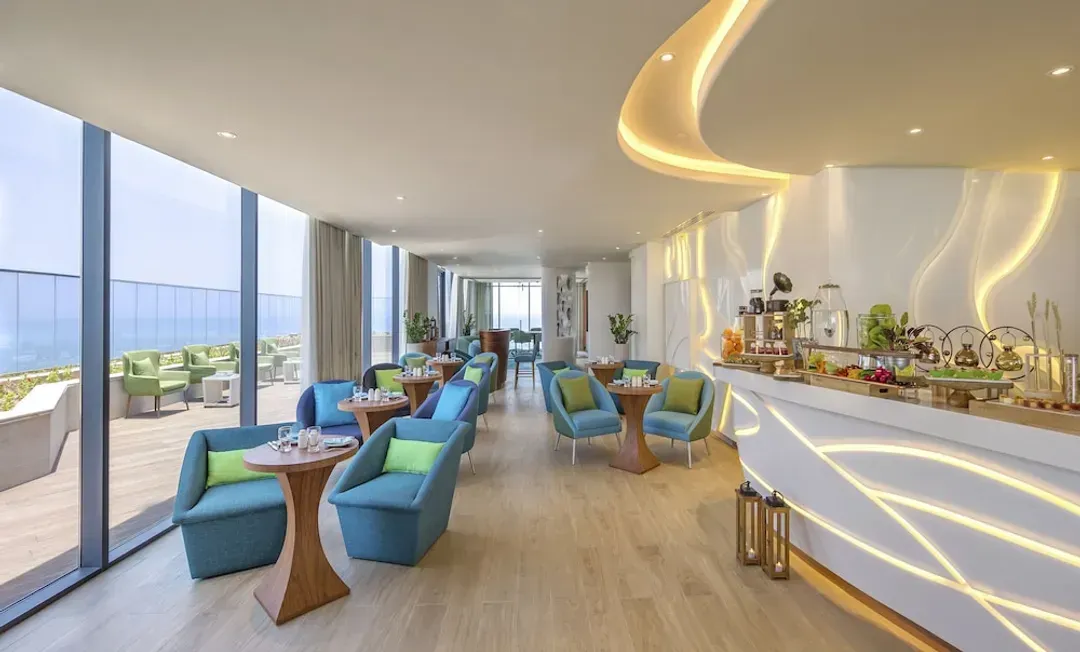 Lobby lounge