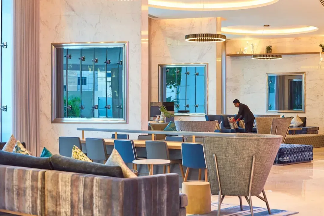 Lobby lounge