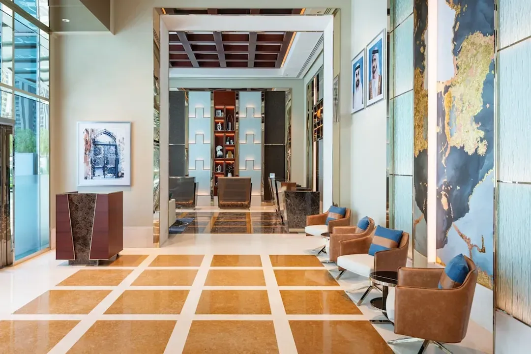 Lobby lounge