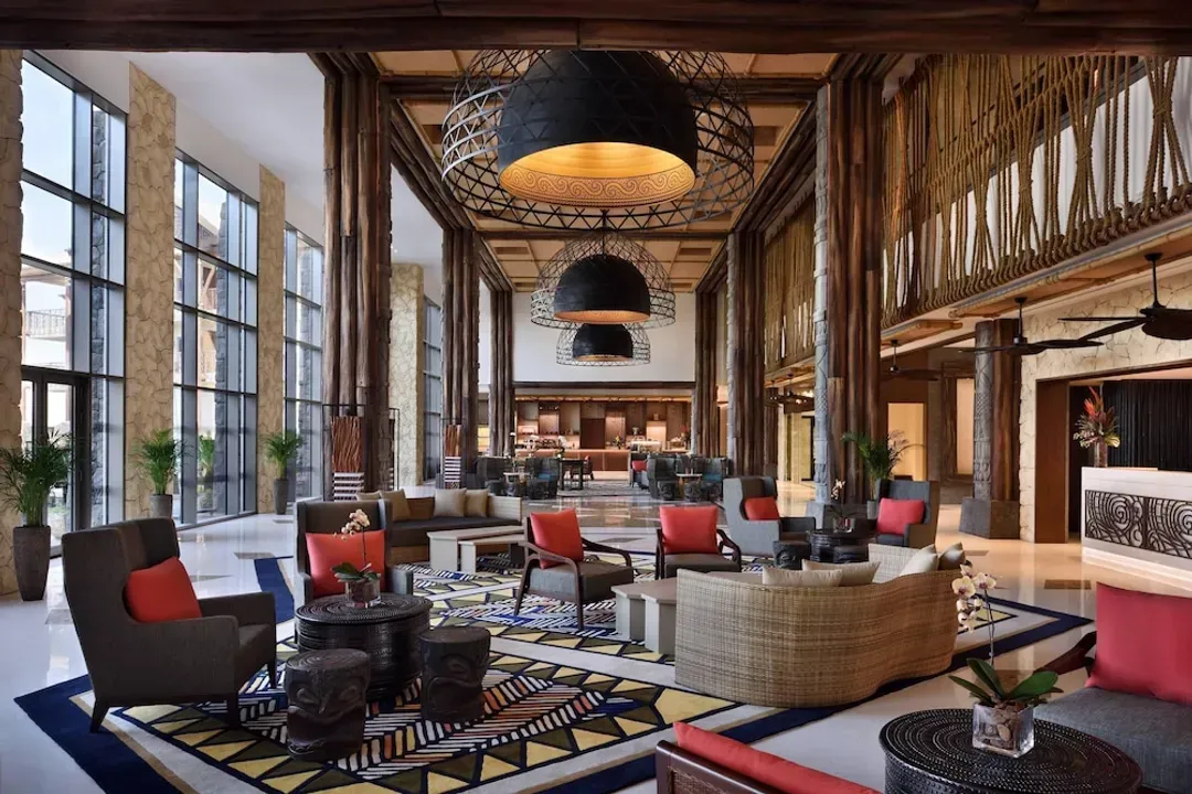 Lobby lounge