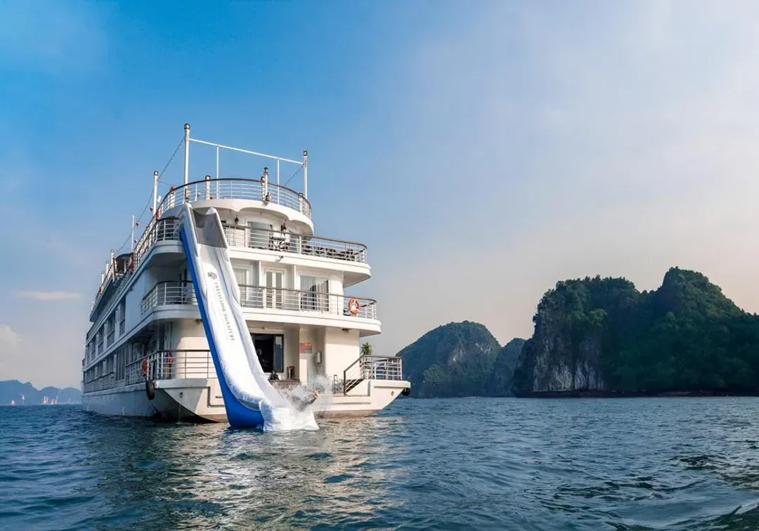下龍灣Ambassador Signature Cruise (Lan Hạ)國賓蘭夏灣大使簽名郵輪