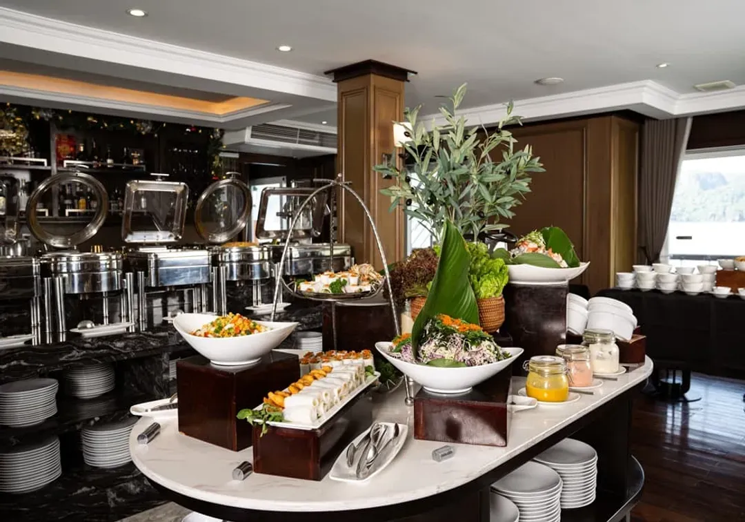 Ambassador Signature Cruise (Lan Hạ)國賓蘭夏灣大使簽名郵輪