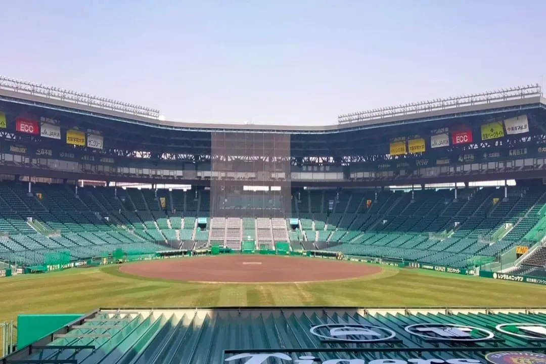 甲子園棒球場-神戶港灣美景