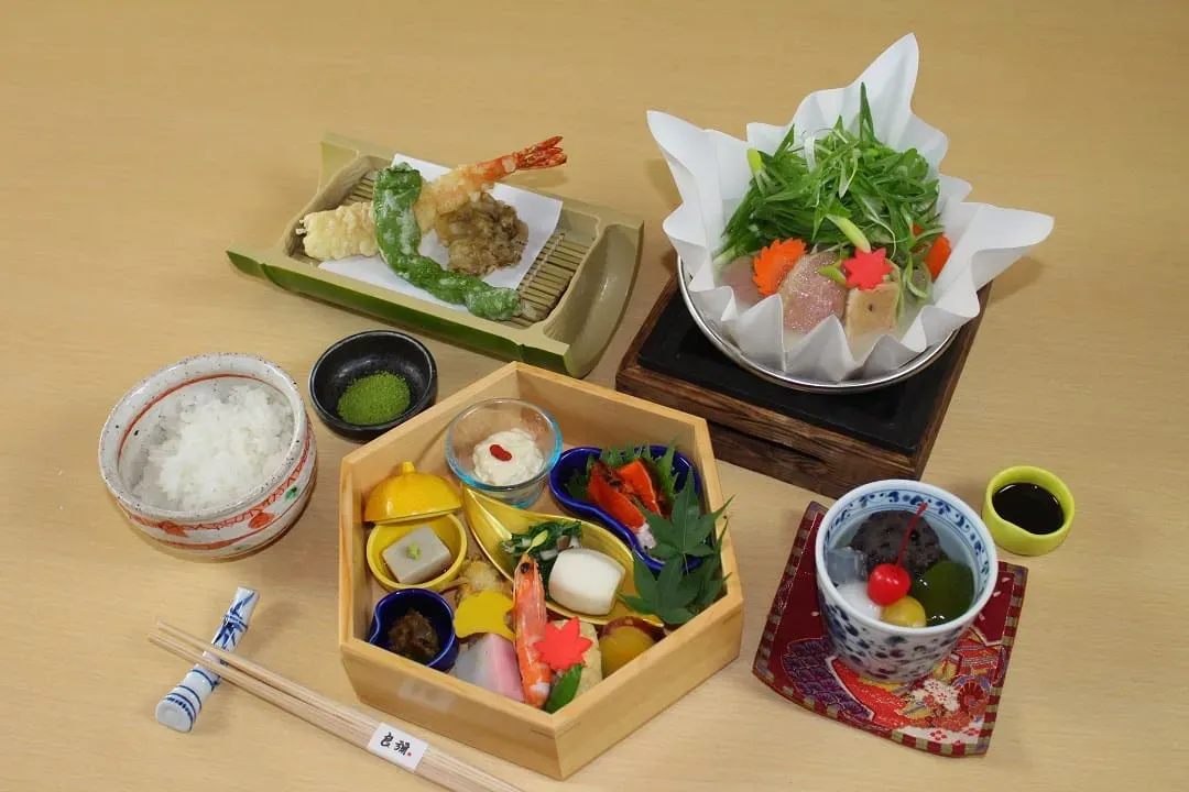 風味餐食