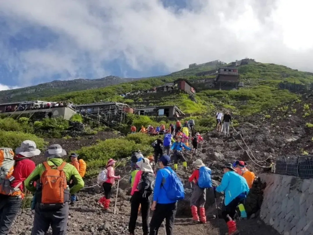 挑戰富士山丨專業嚮導帶領登頂＋缽巡之旅
