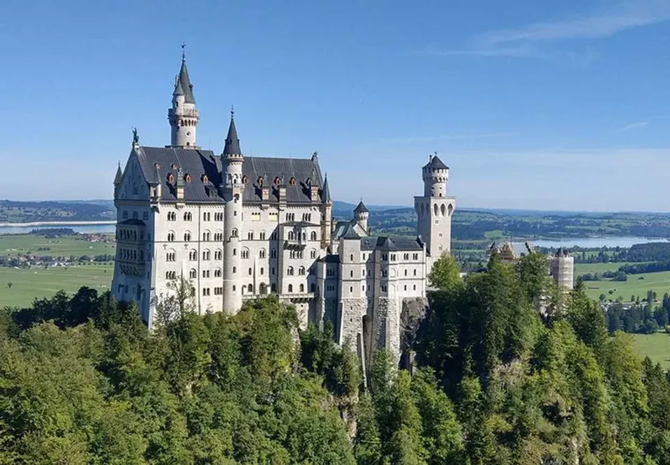 每月一物│德國捷克旅遊│布拉格城堡．新天鵝堡．世界遺產童話古鎮．在地美食．購物村10日