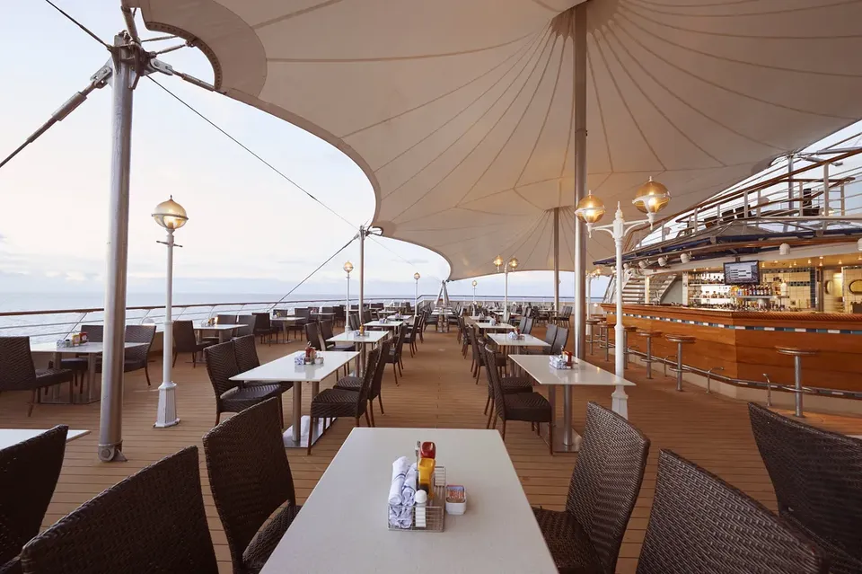 【挪威郵輪太陽號】大阪＆濟州＆名古屋 12 天 - 東京橫濱登船 首爾下船