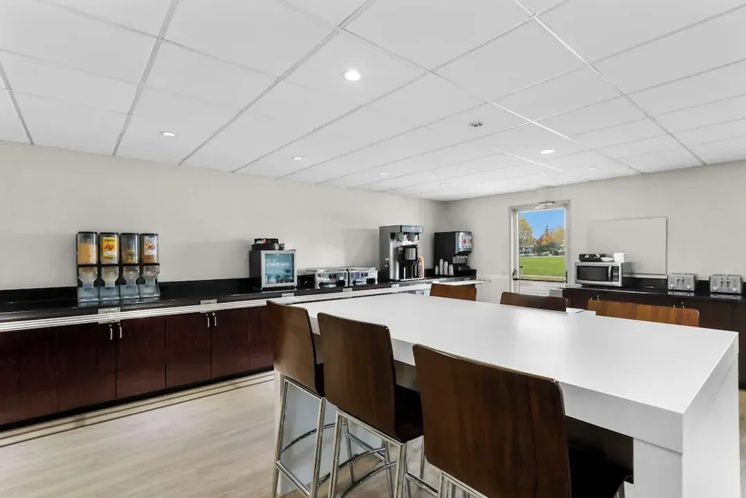 Breakfast area