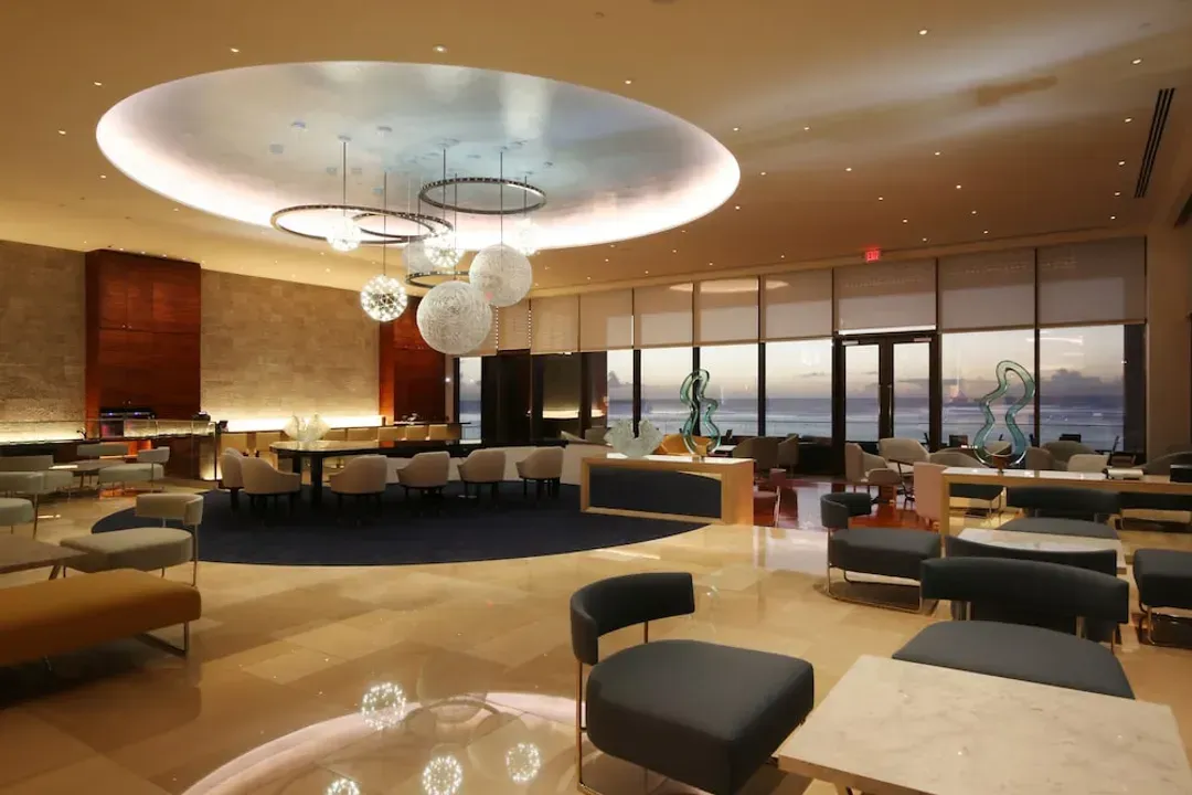 Lobby lounge