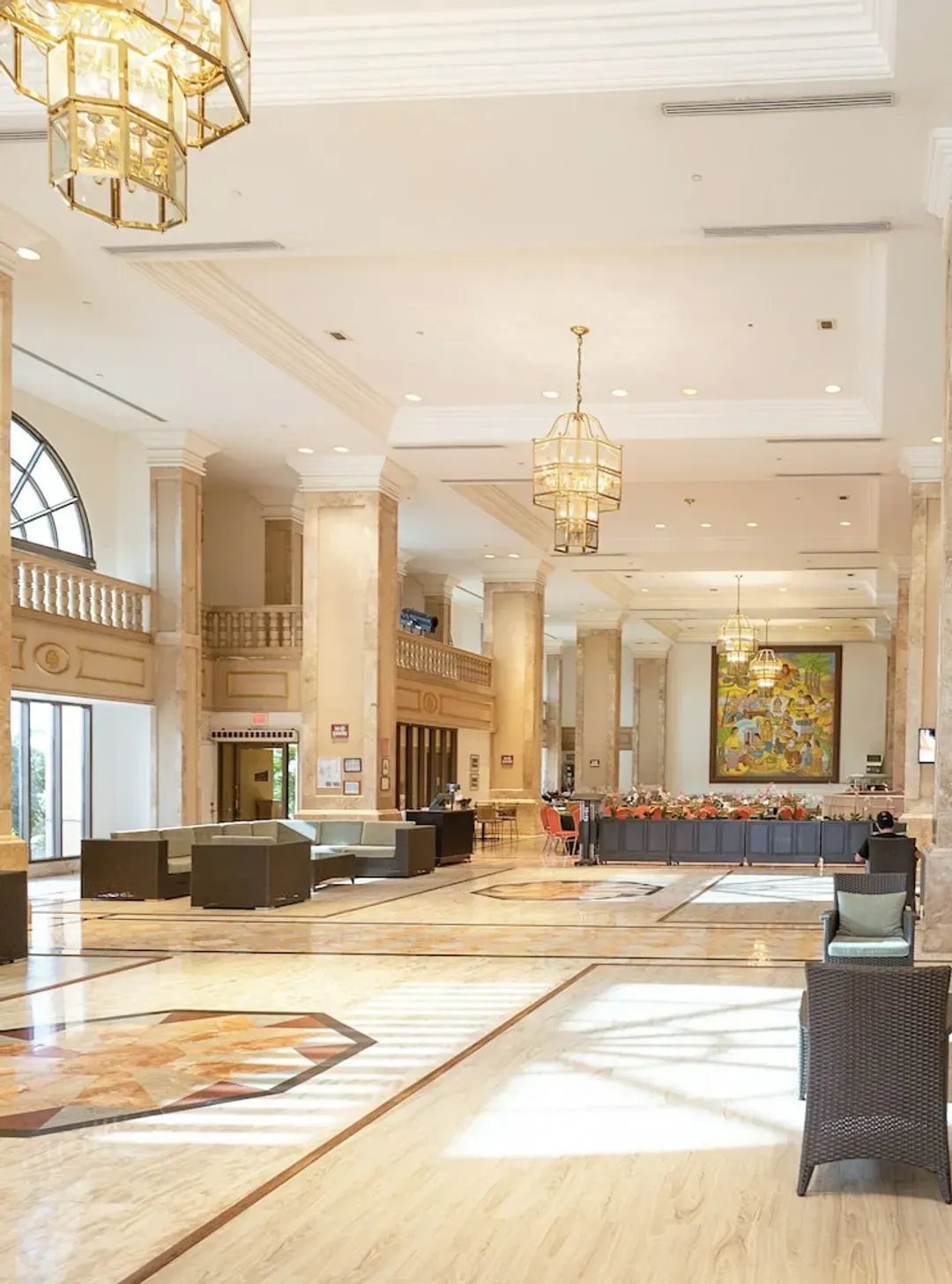 Lobby lounge