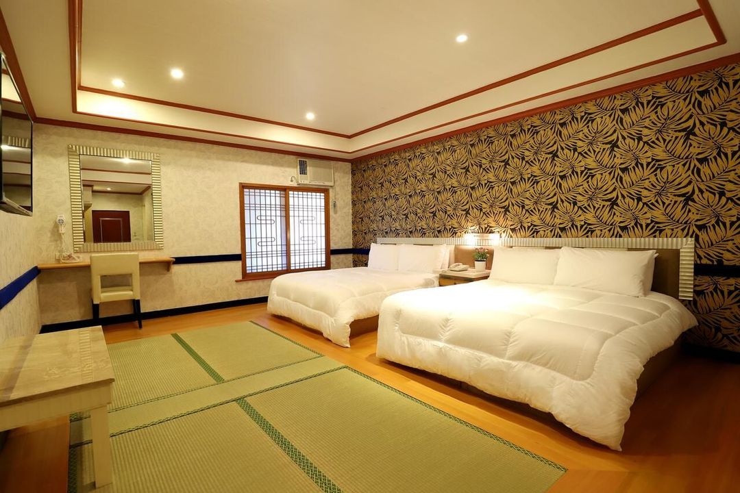 Gorgeous Hot Spring Resort