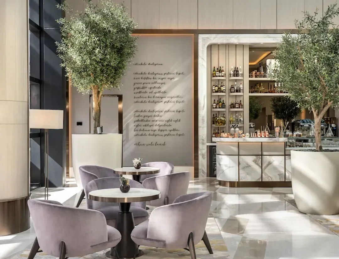 Lobby lounge