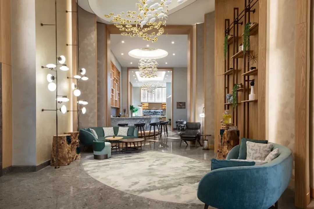 Lobby lounge