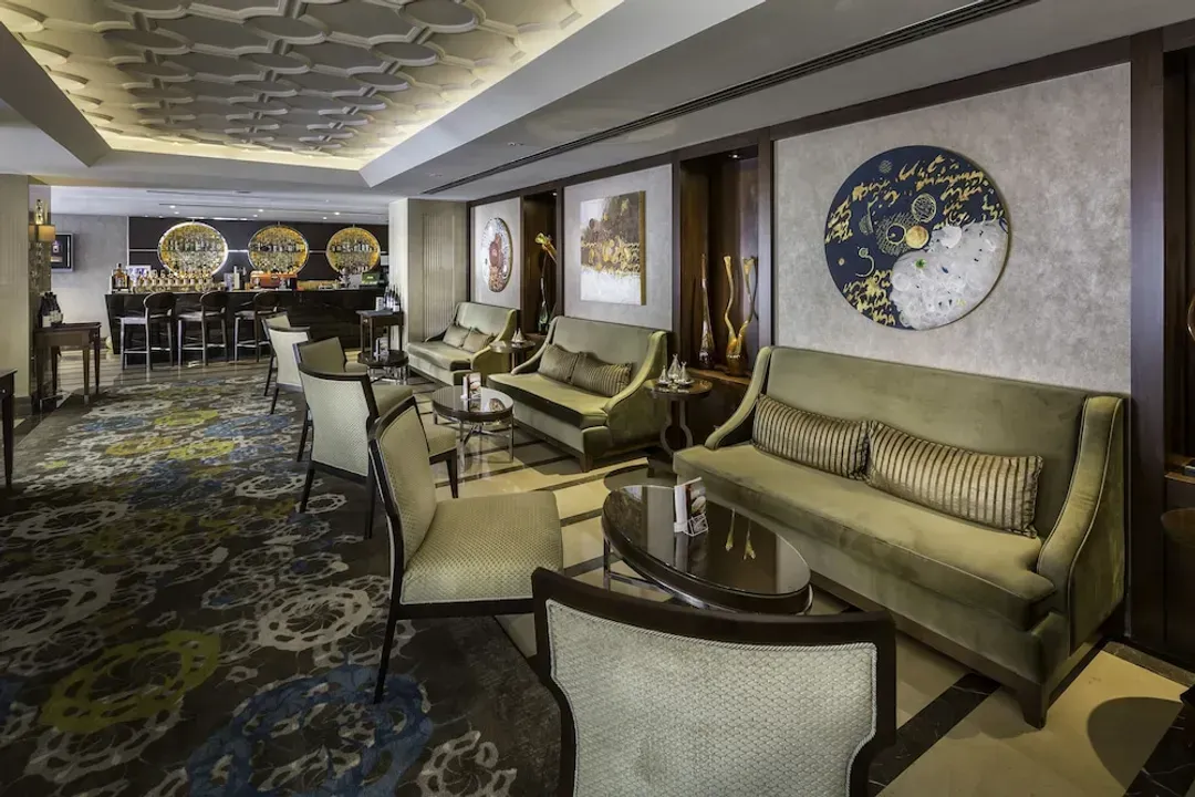 Lobby lounge