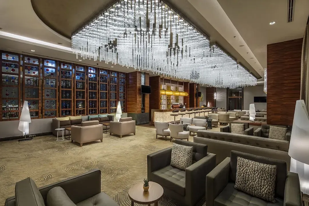 Lobby lounge
