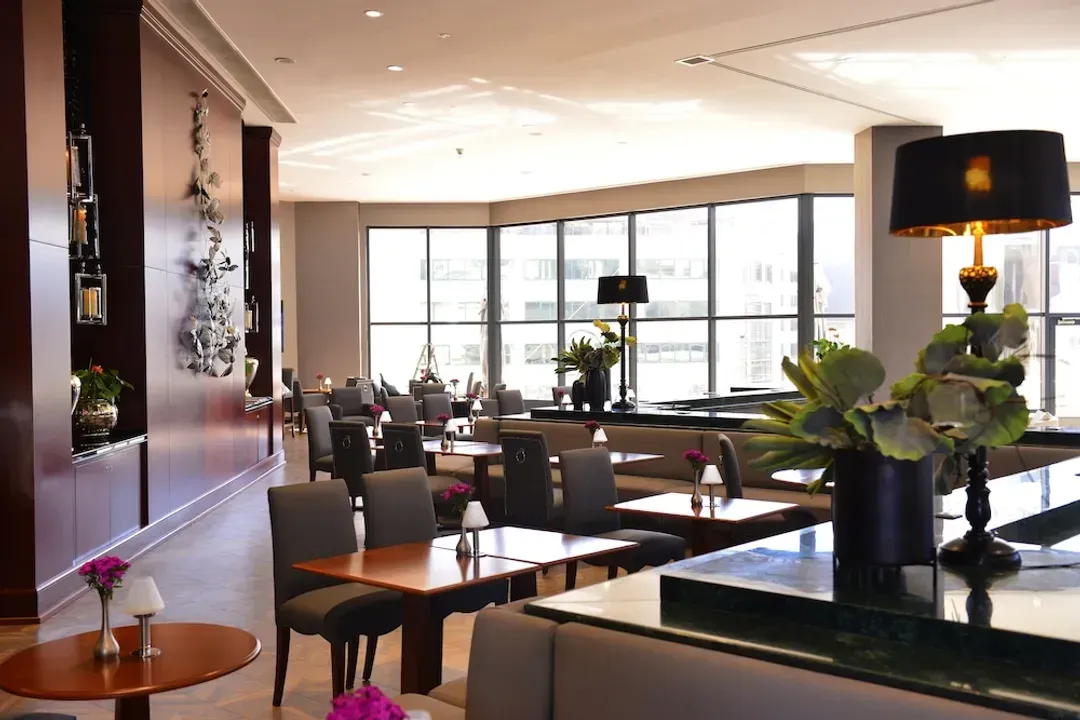 Lobby lounge