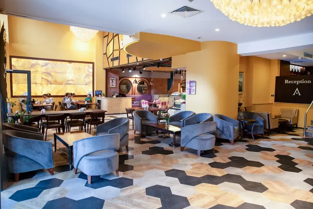 Lobby lounge