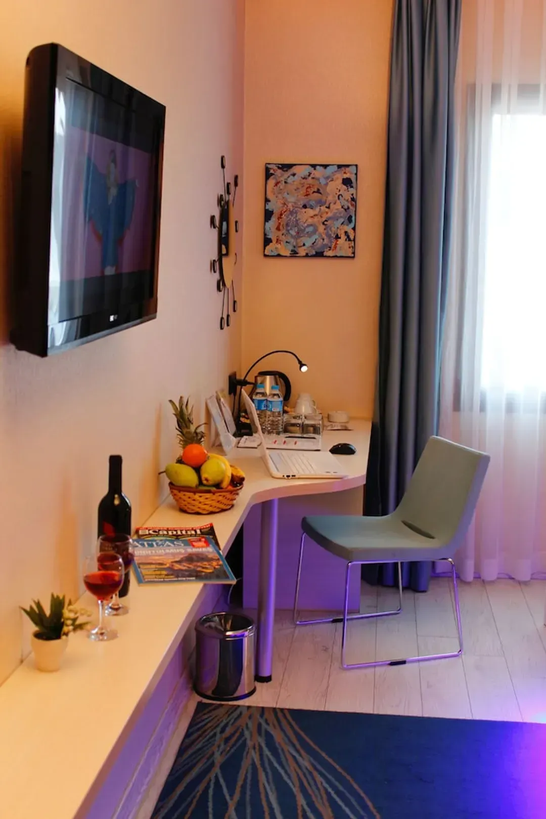 Room amenity