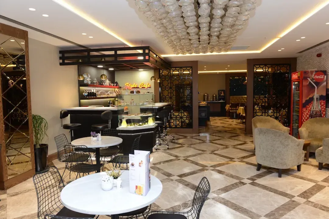 Lobby lounge