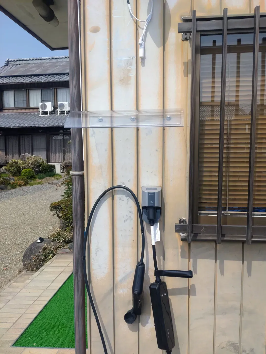 電気自動車用充電器